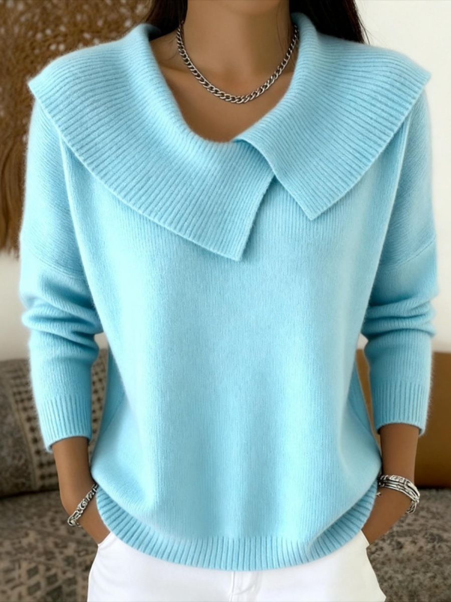 Lucia - Warm Sweater with Soft Collar