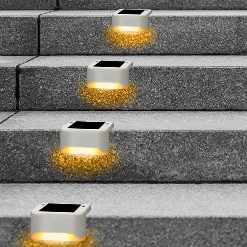 Lampe LED d'extérieur à Énergie Solaire sur les escaliers