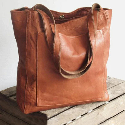 Lorena - Modern and elegant leather bag
