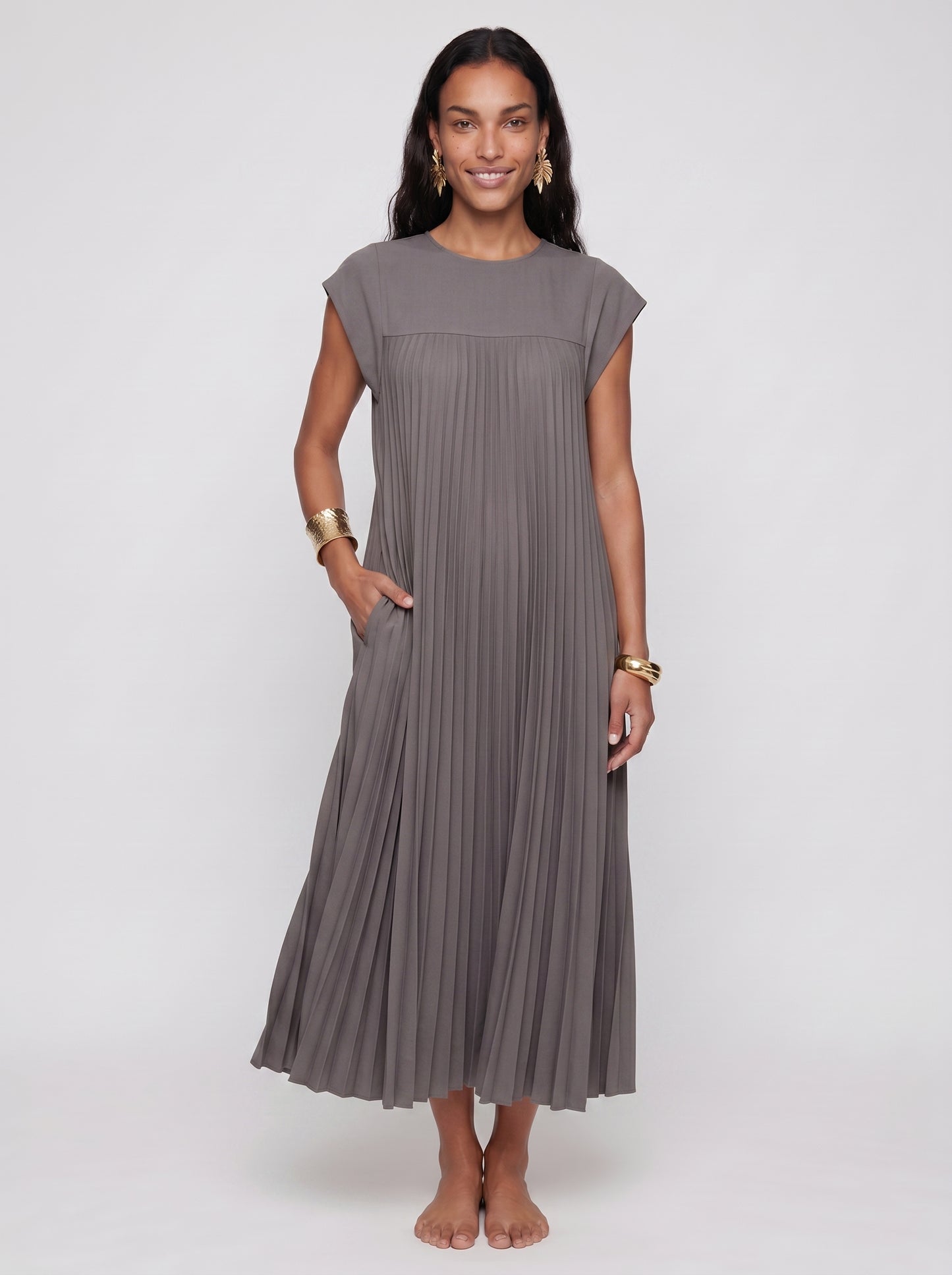 Pearl - Pleated Maxi Dress with Cap Sleeve and Side Pockets — Gray_front