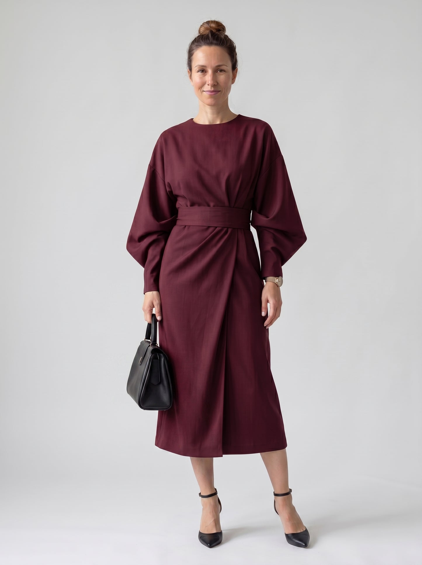 Vera | Elegant Maxi Dress with Belted Waist & Wide Sleeves — Burgundy_front